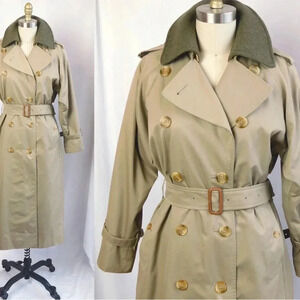 Burberry’s 1980’s vintage Trench with wool liner ❤️ Sz 4 or small 6.